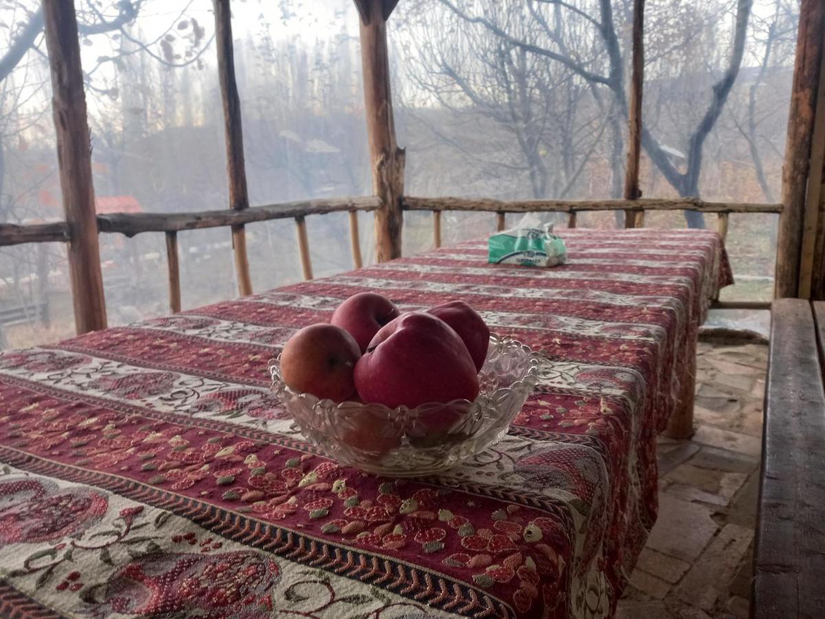 Byurakan Guesthouse & Cottage ภายนอก รูปภาพ