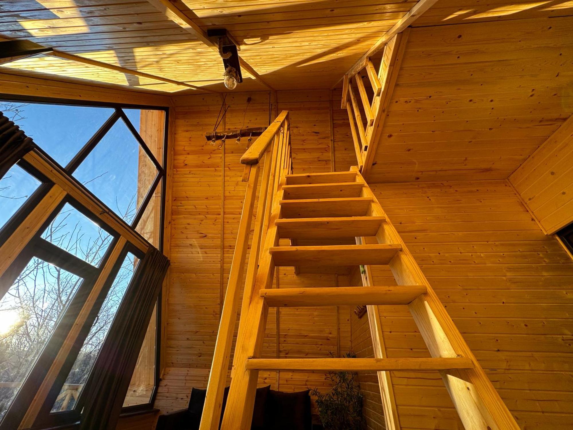 Byurakan Guesthouse & Cottage ภายนอก รูปภาพ