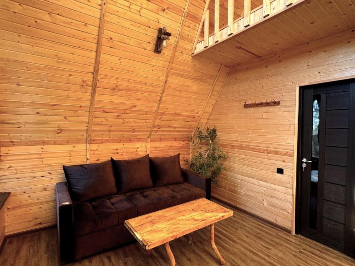 Byurakan Guesthouse & Cottage ภายนอก รูปภาพ