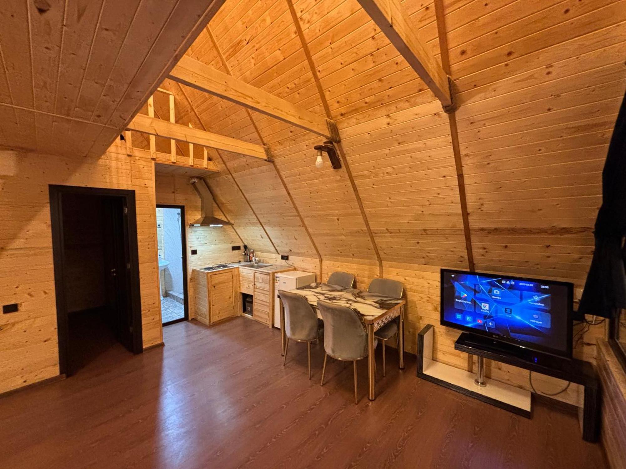 Byurakan Guesthouse & Cottage ภายนอก รูปภาพ