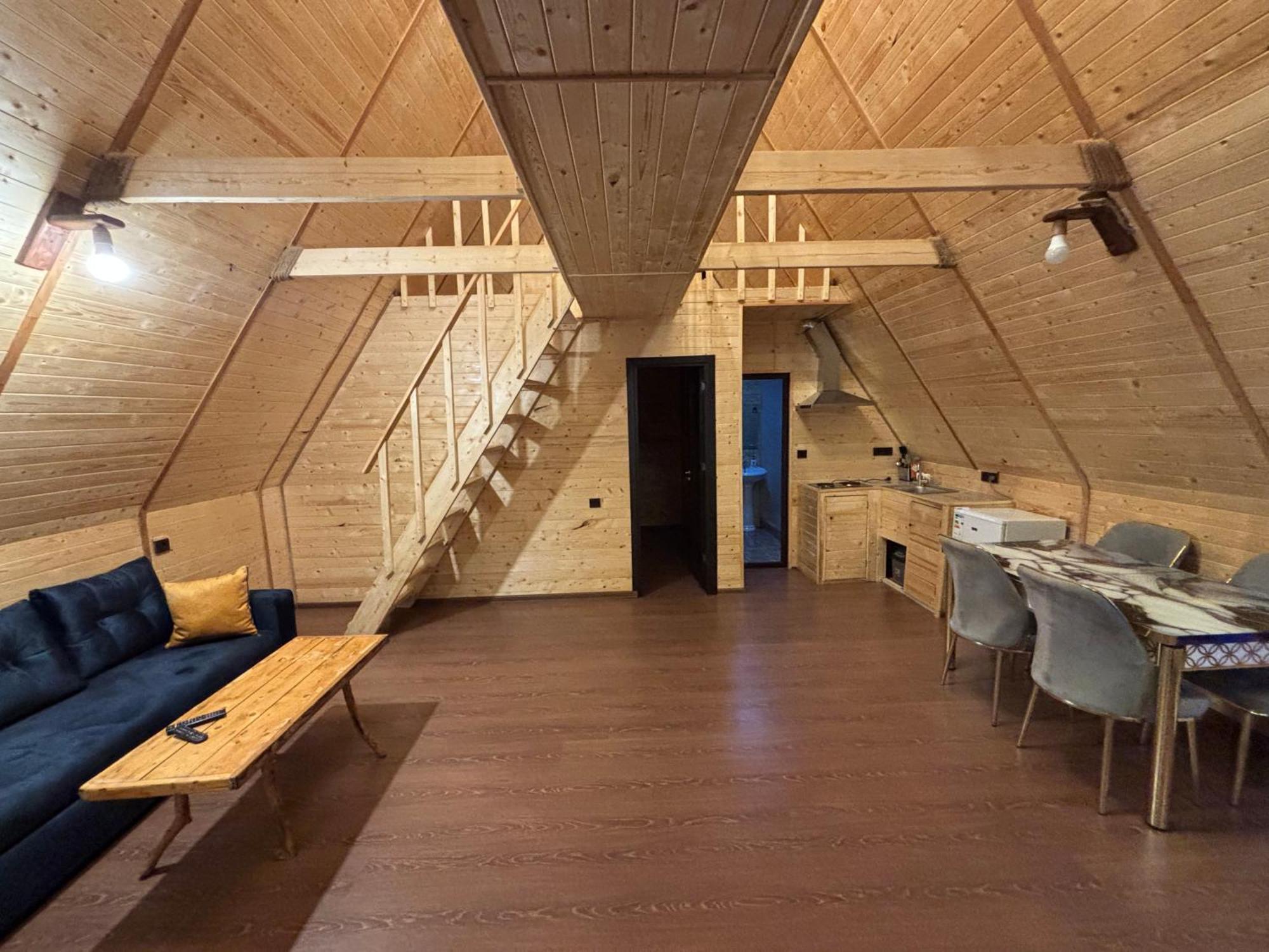 Byurakan Guesthouse & Cottage ภายนอก รูปภาพ